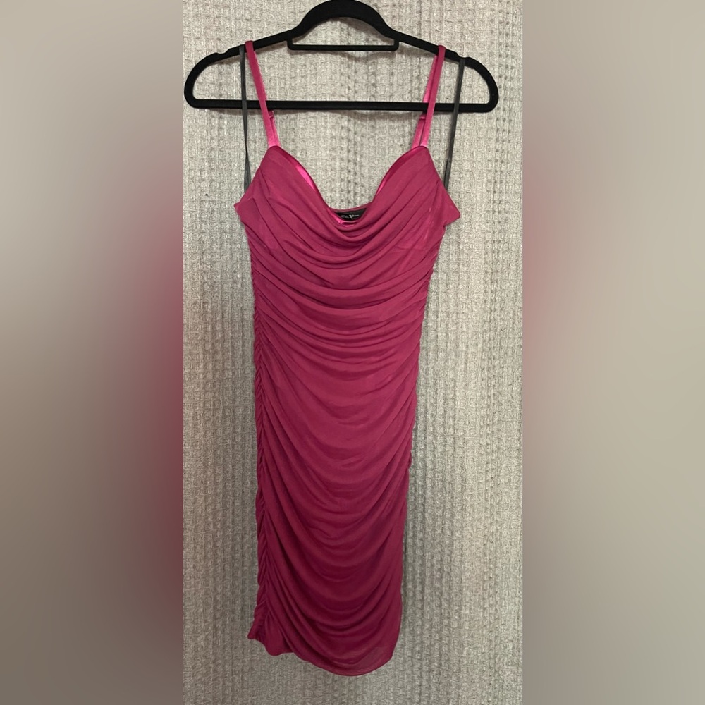 Wine colored medium dress - Picture 2 of 3